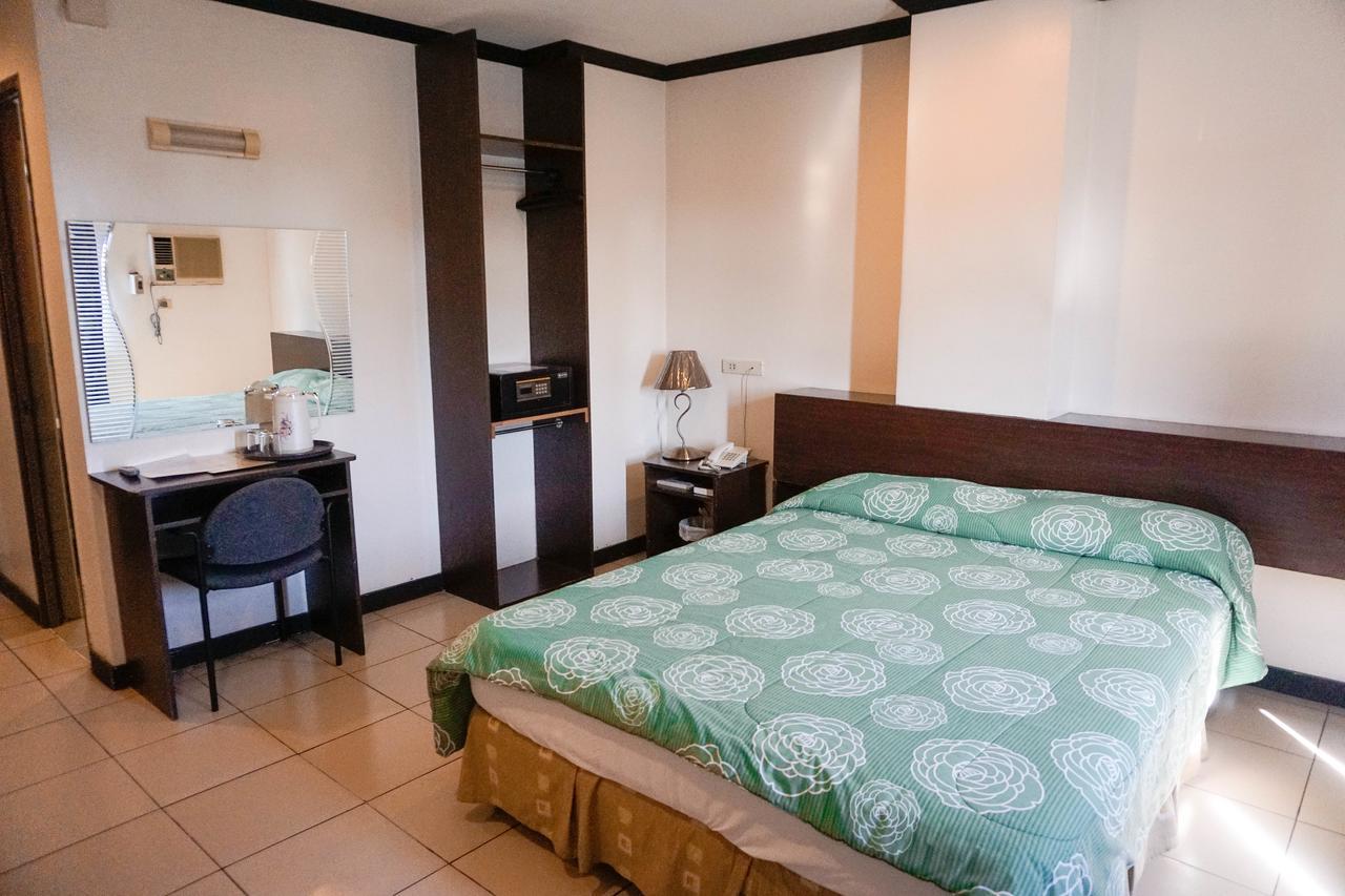 Crowne Garden Hotel Cebu Exteriér fotografie