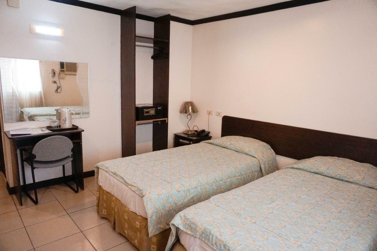 Crowne Garden Hotel Cebu Exteriér fotografie